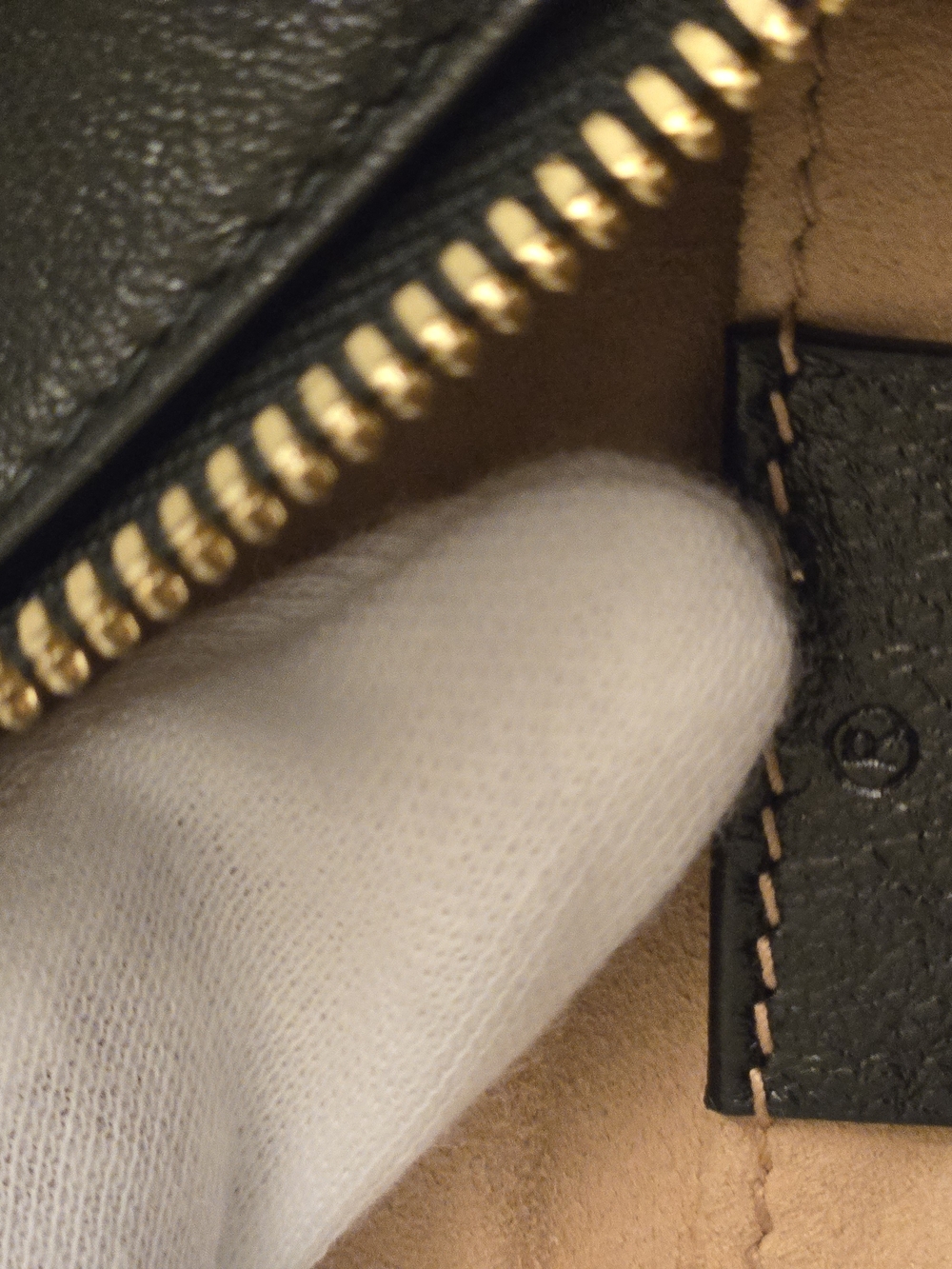 Gucci GG Marmont Beige Black Crossbody Bag - Picture 5 of 9